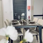 Oaks - Garage Included And Close To * 마르사스칼라