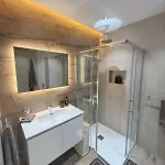 Oaks - Garage Included And Close To 아파트 *