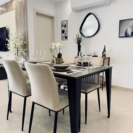Oaks - Garage Included And Close To * Marsaskala