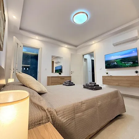 Oaks - Garage Included And Close To * Marsaskala