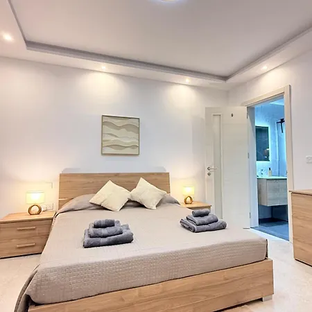Oaks - Garage Included And Close To * Marsaskala